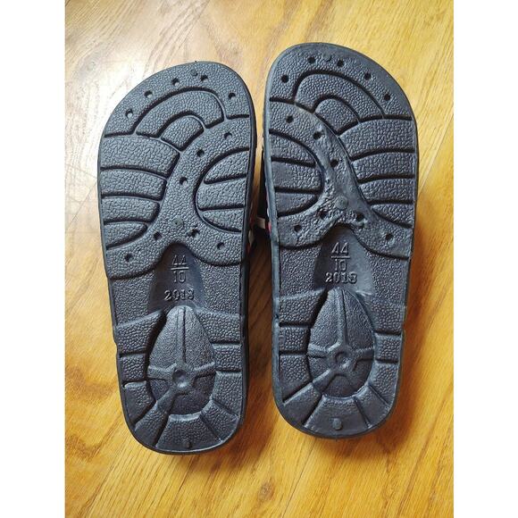 Dale Earnhardt Jr Number 8 Slide Sandals, Size 10 - Picture 4 of 4